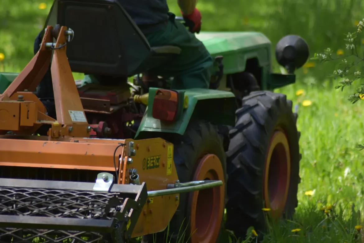 72 Zero Turn Lawn Mower Buying Guide - 72 zero turn lawn mower