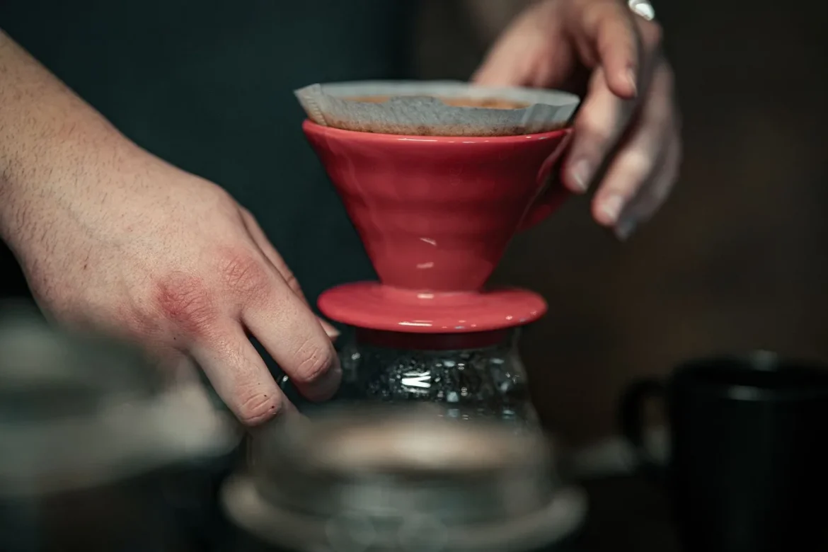 How to Choose a Manual Coffee Maker - manual coffee maker