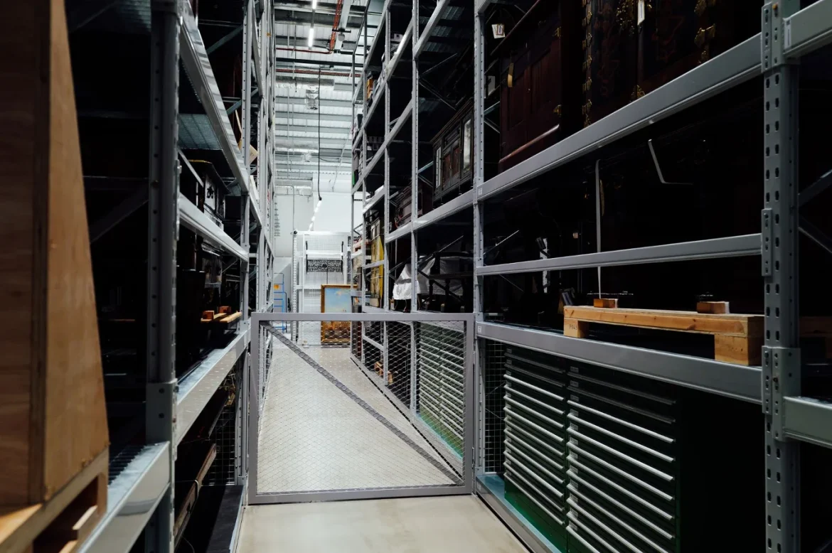 SUS Shelving Unit in Oak: MUJI Buyer Guide - sus shelving unit - oak muji