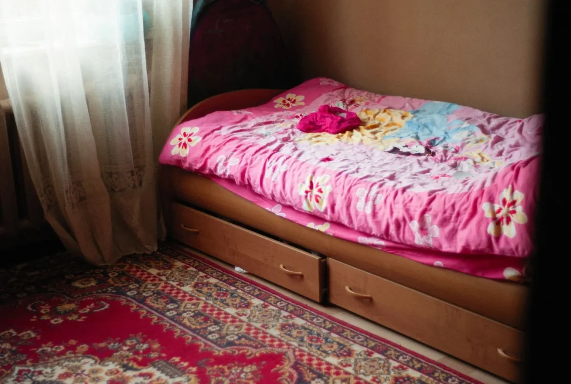 Twin XL Bed Frames with Storage: Buying Guide - twin xl bed frame with storage